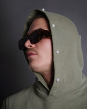 Lade das Bild in den Galerie-Viewer, PEARL HOODIE
