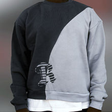 Lade das Bild in den Galerie-Viewer, SPLIT SWEATER
